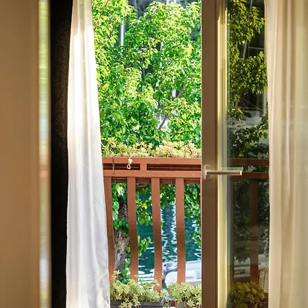 Wine Garden 4*