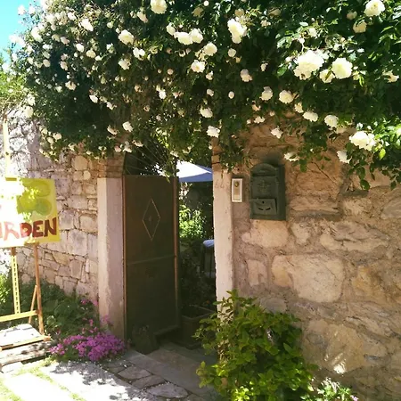 Wine Garden Pensión Skradin