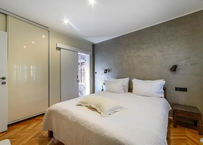 Wine Garden スクラーディン